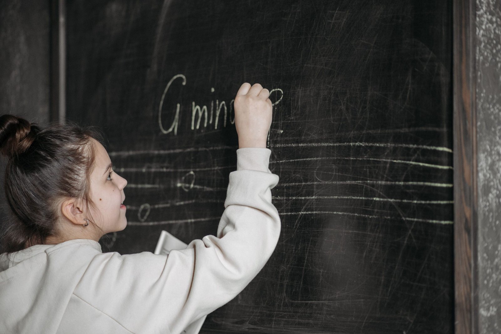 Write an acrostic poem using the name of your favorite subject during class.