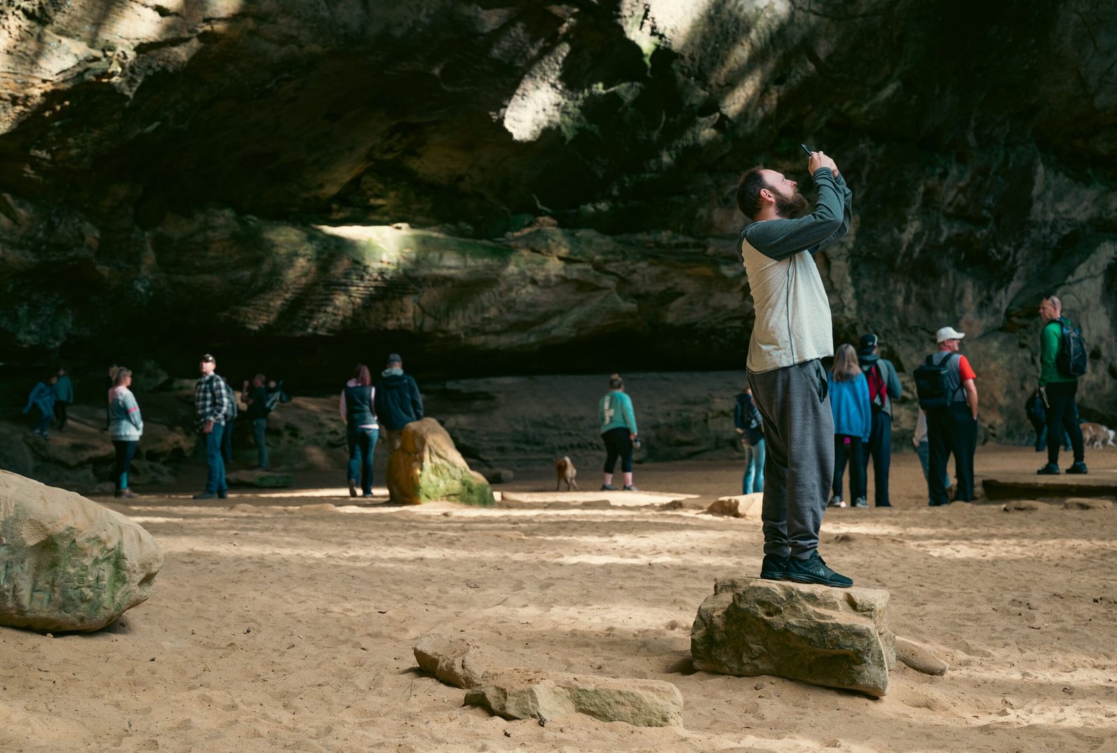 Hike to Old Man's Cave in Hocking Hills State Park