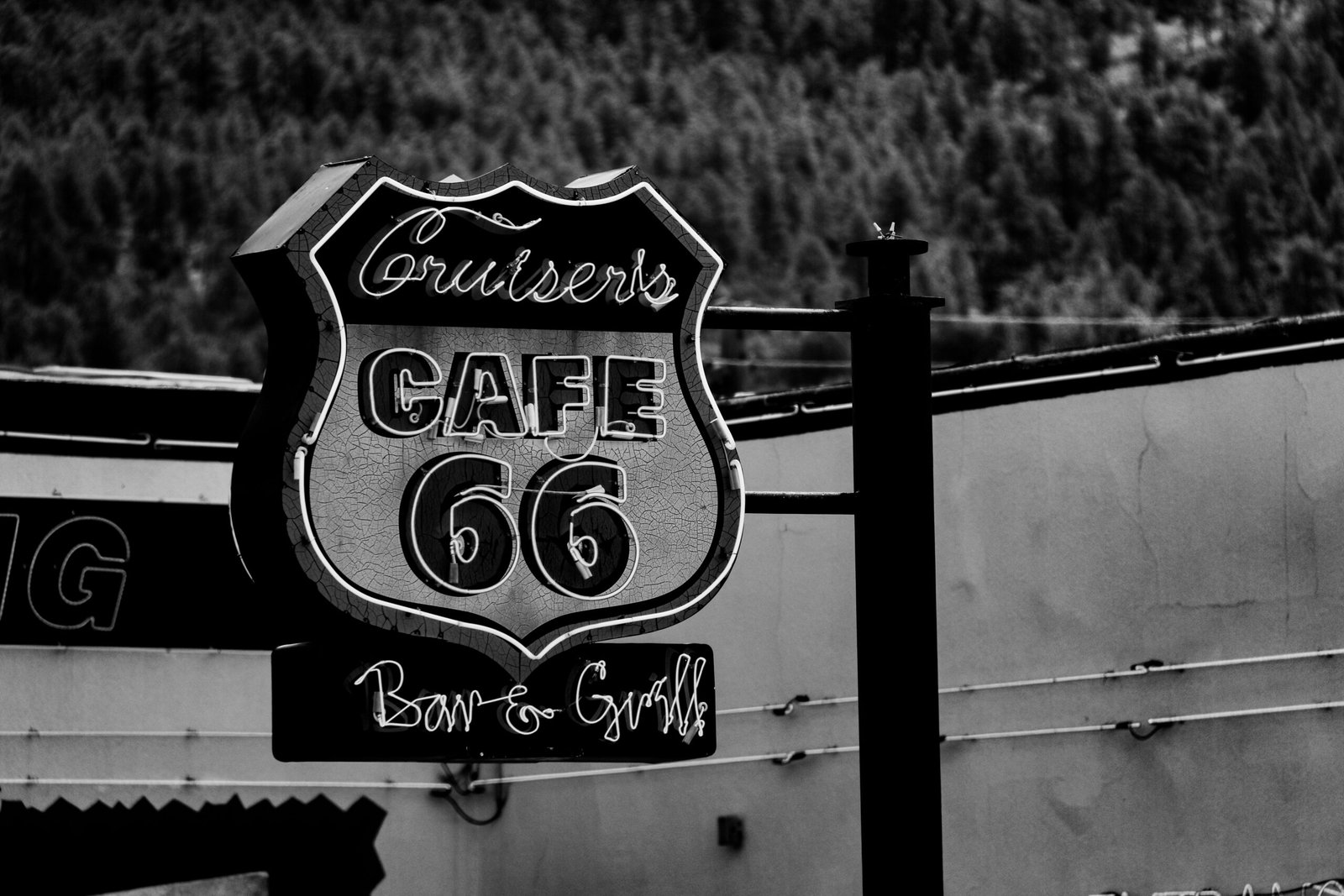 Stroll through the historic Route 66 and discover unique shops and diners.