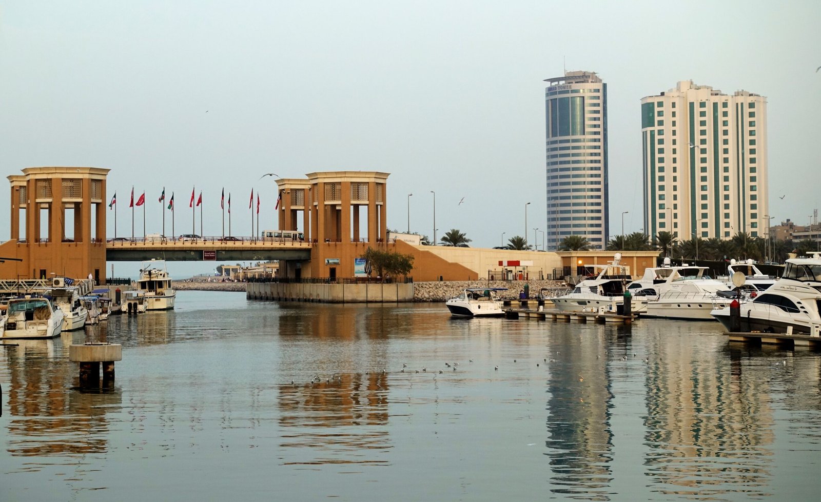 Stroll through the Bahrain Fort (Qal'at al-Bahrain) for scenic views and archaeological discoveries.