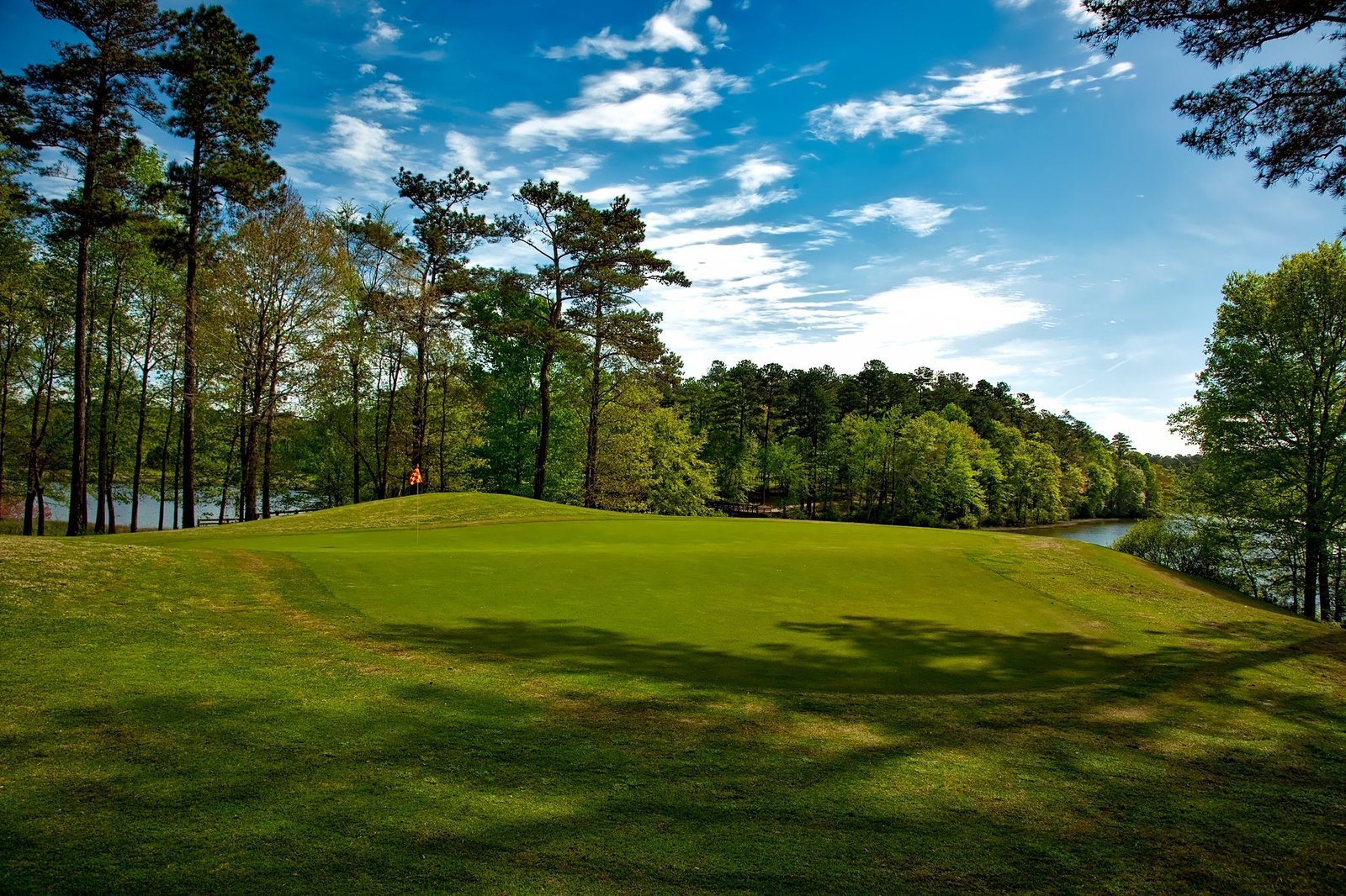 Enjoy a round of golf at the Cumberland Mountain State Park Golf Course.