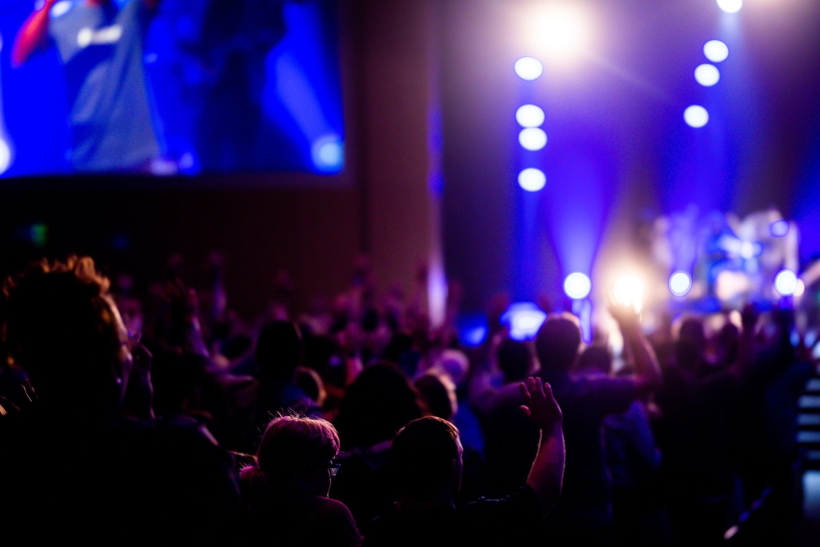 Enjoy a memorable performance at the Ross Ragland Theater