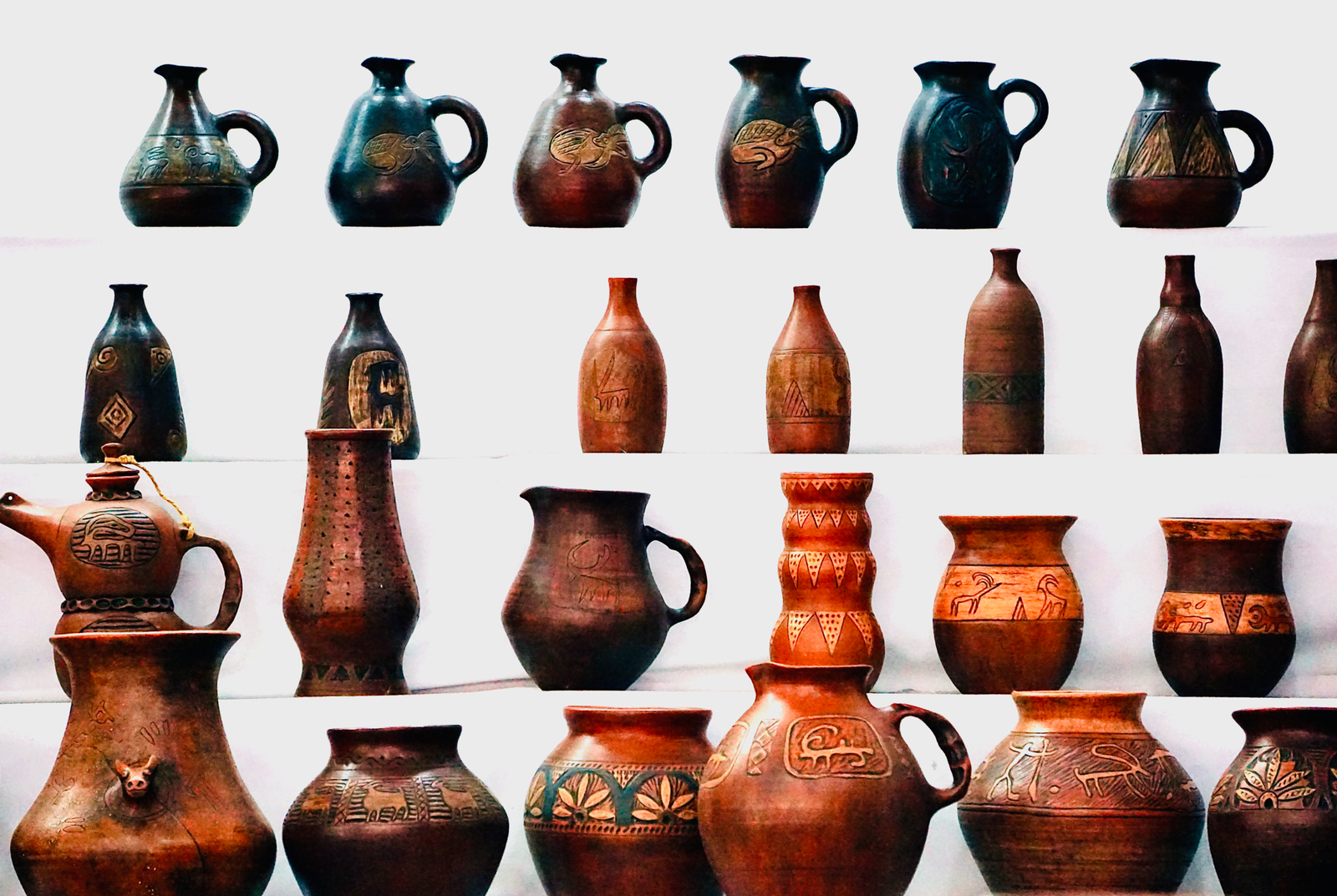 Take a tour of the famous pottery studios that showcase Zanesville’s pottery heritage.