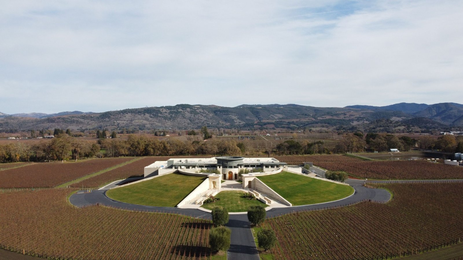 Enjoy a wine tasting at one of the many vineyards in the Rogue Valley