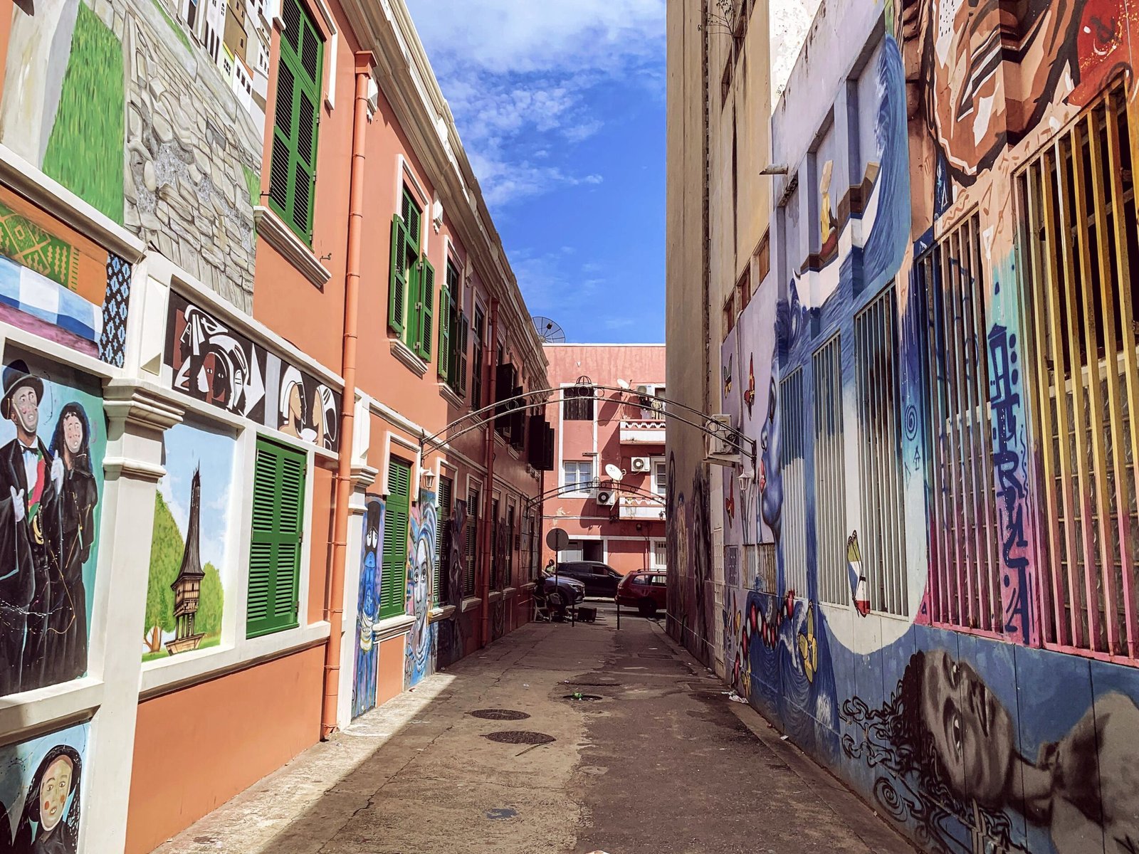 Discover the vibrant murals and street art in Wailuku town.