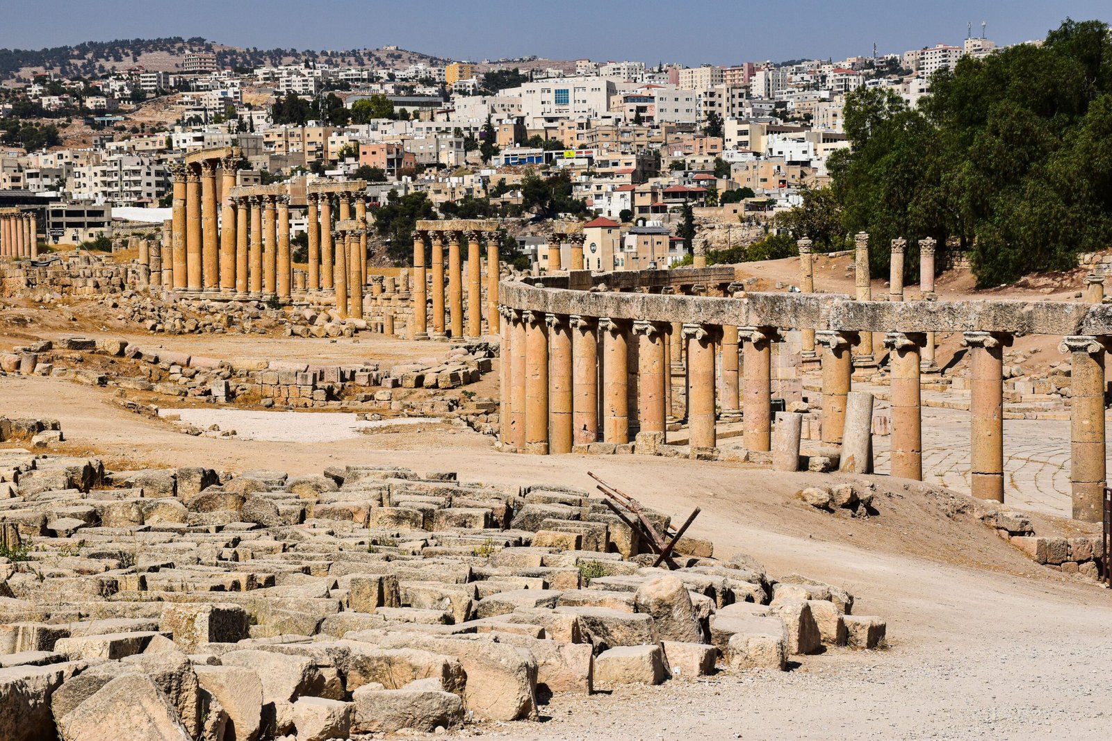 Discover the ruins of Jerash, one of the best-preserved Roman cities outside of Italy.
