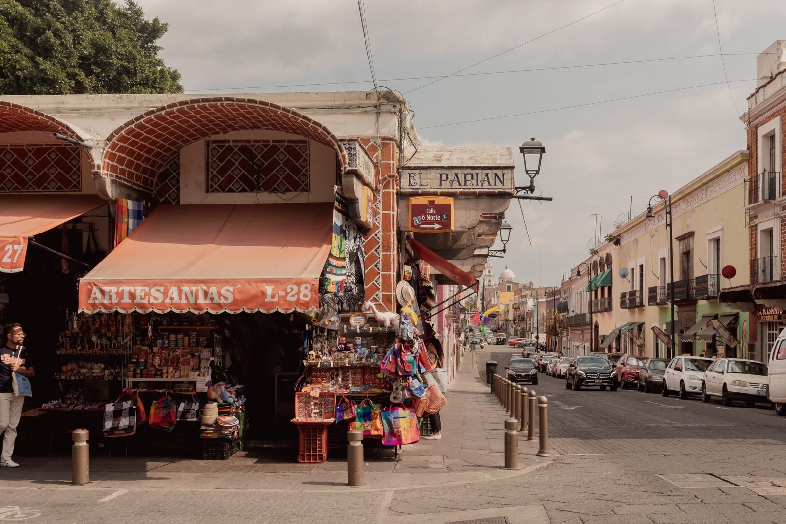 Discover the historic Olvera Street and its vibrant Mexican marketplace