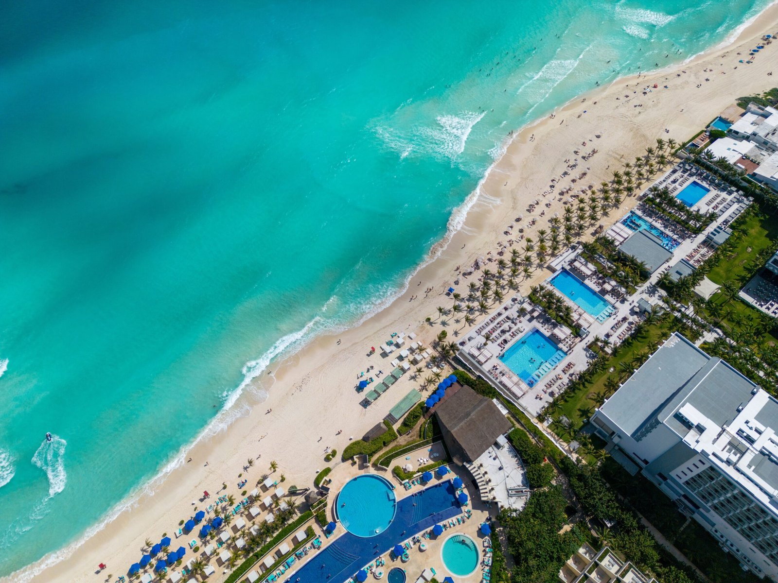 Certainly! Here are 25 of the best and top things to do in Cancun with kids: