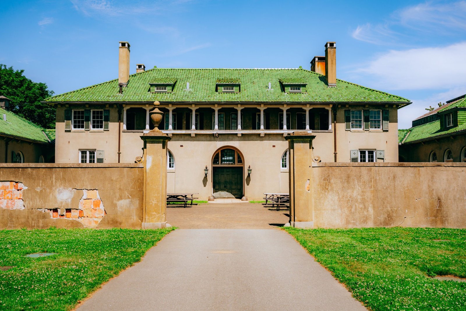 Enjoy the outdoors at Tarrywile Park & Mansion.