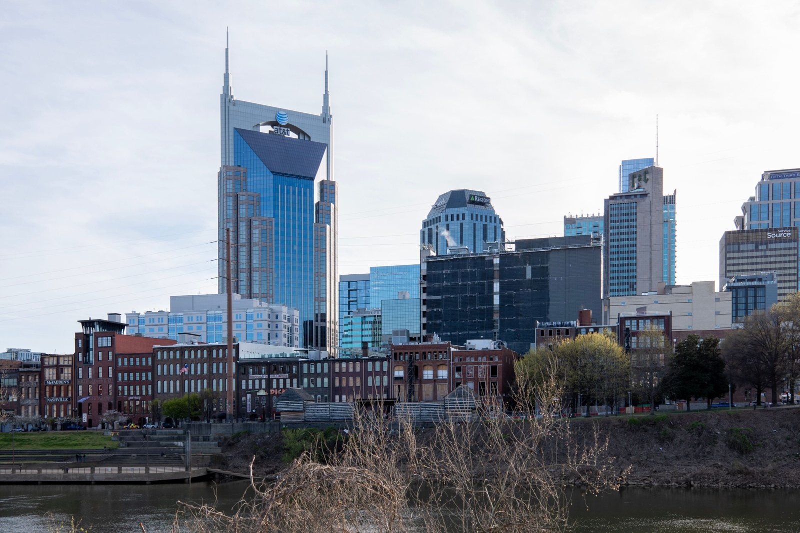 Sure! Here are 25 free things to do in Nashville: