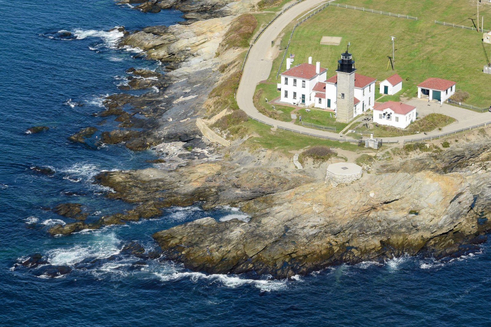Explore the picturesque cliffs at the Narragansett Lighthouse.