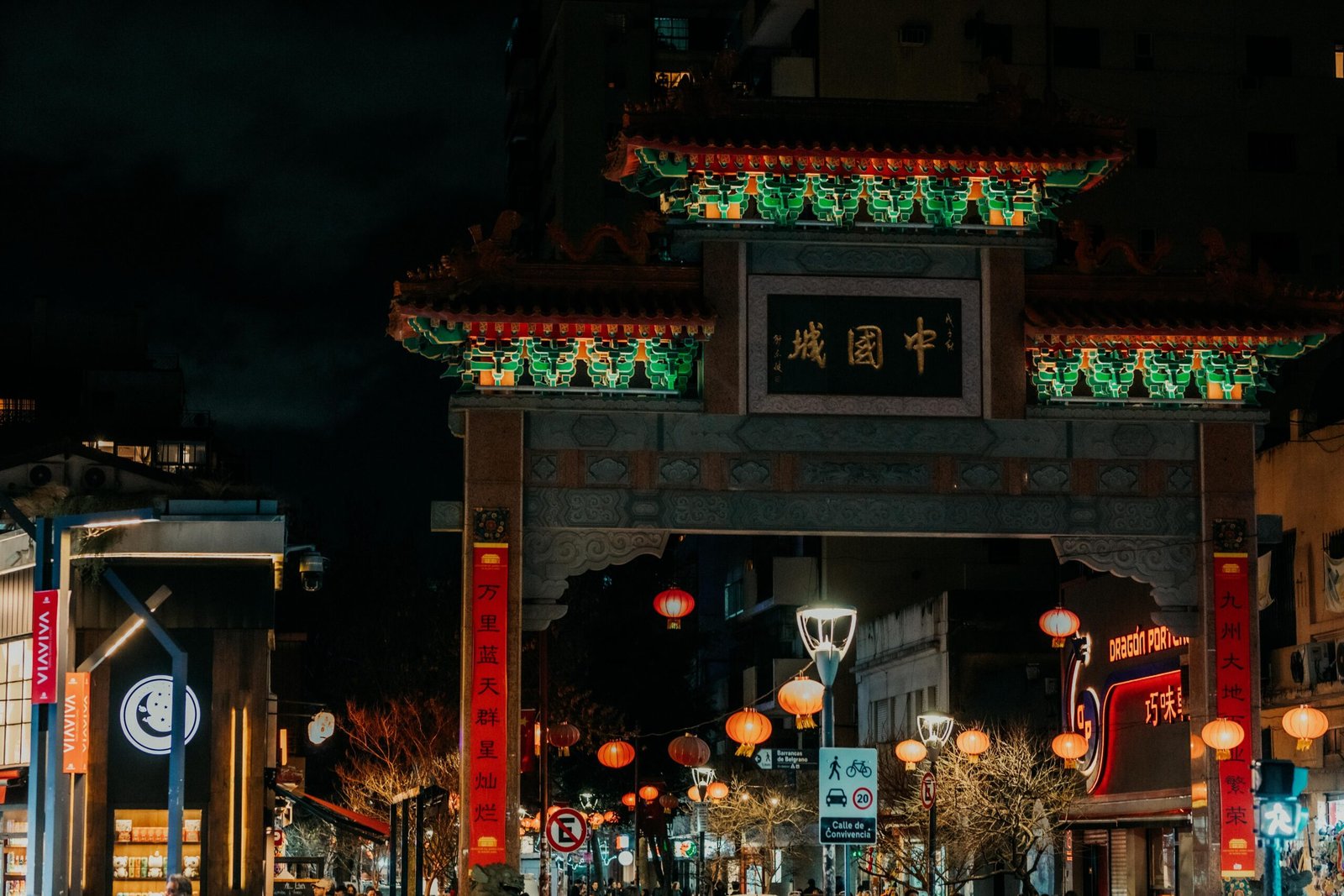 Take a picture with the Chinatown Gateway Arch on Canal Street.