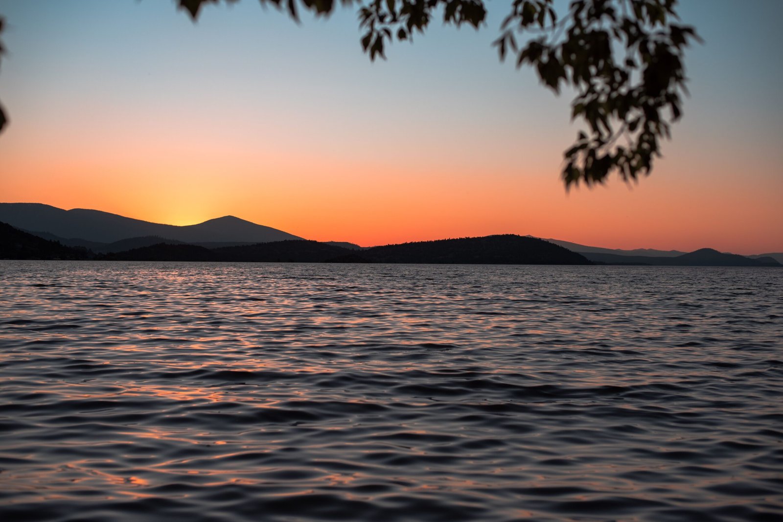 Take a leisurely stroll around Klamath Lake