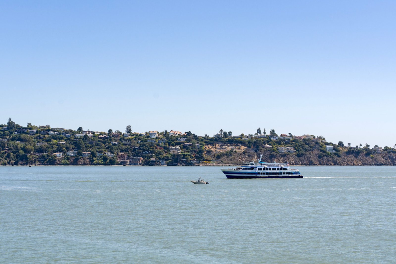 Take a ferry ride to Sausalito for stunning bay views