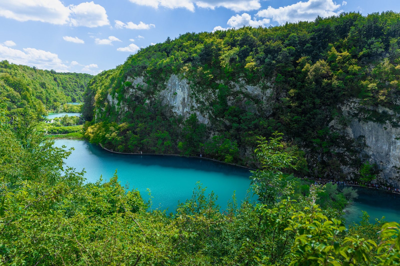 Hike the scenic trails at Canyon Lake Park