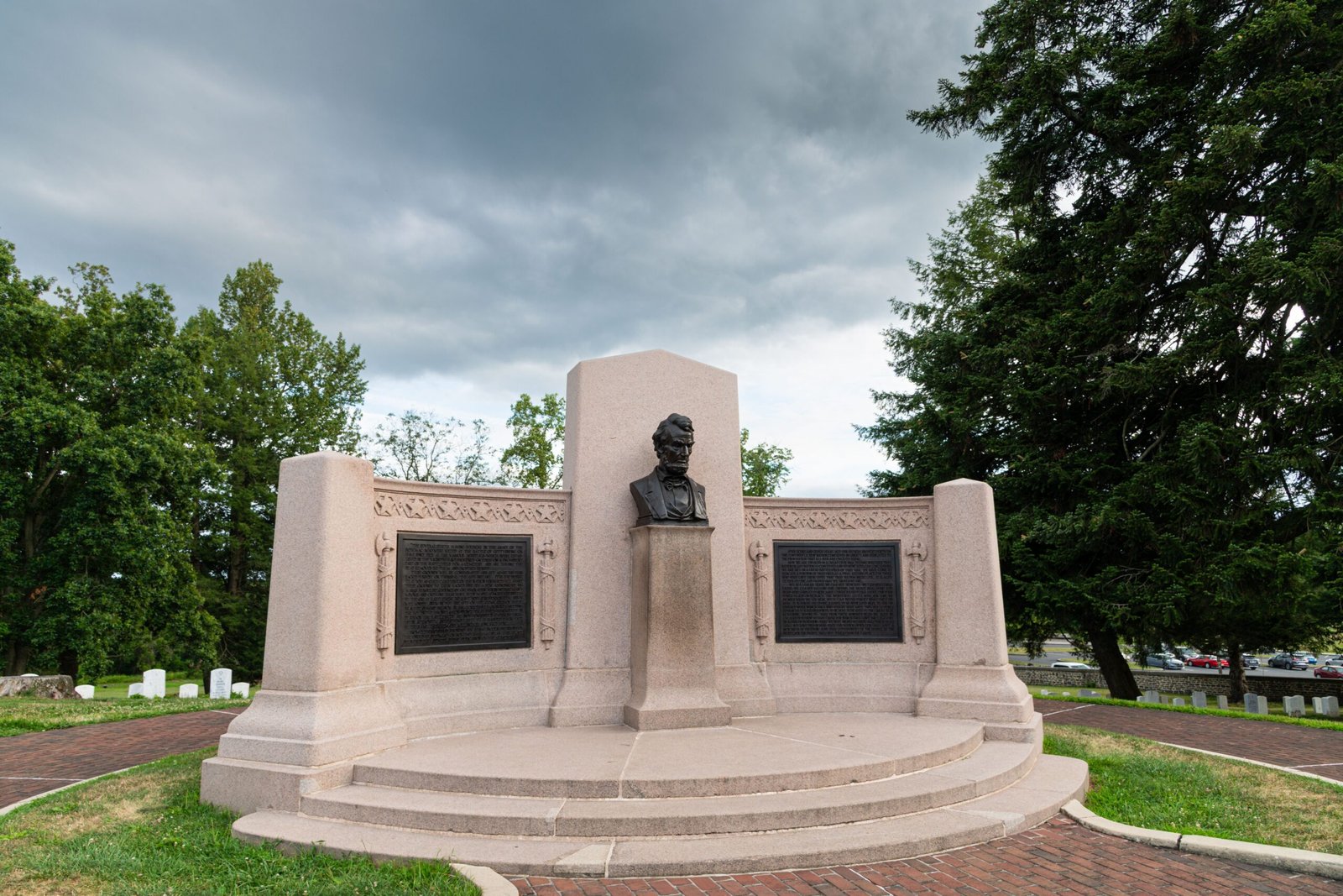 Explore the historic Mary Todd Lincoln House, the childhood home of Abraham Lincoln's wife.