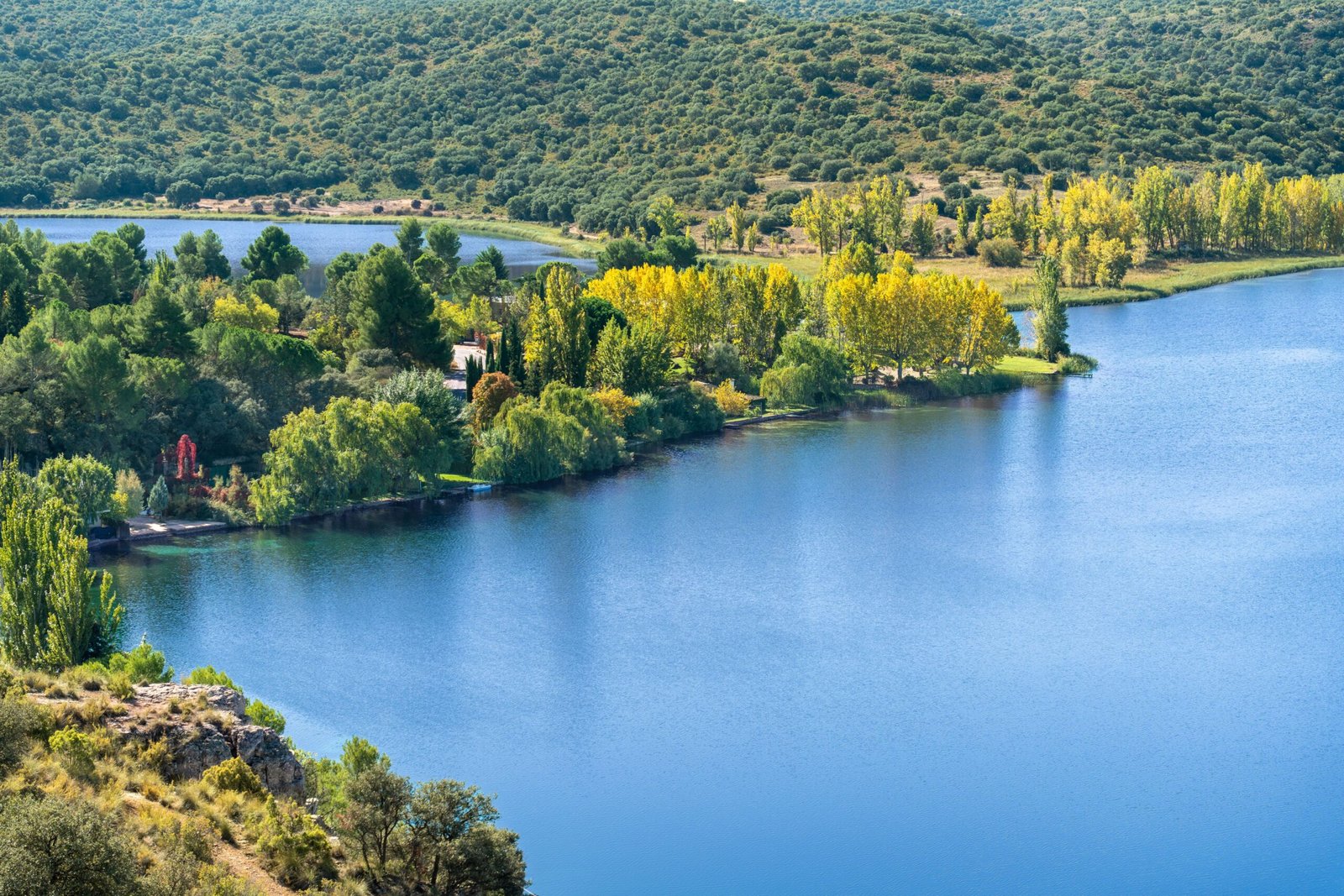 Explore the natural beauty of Medicine Park Lake