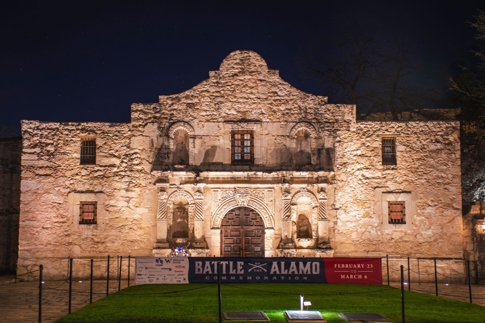 Discover the Alamo and its historical significance