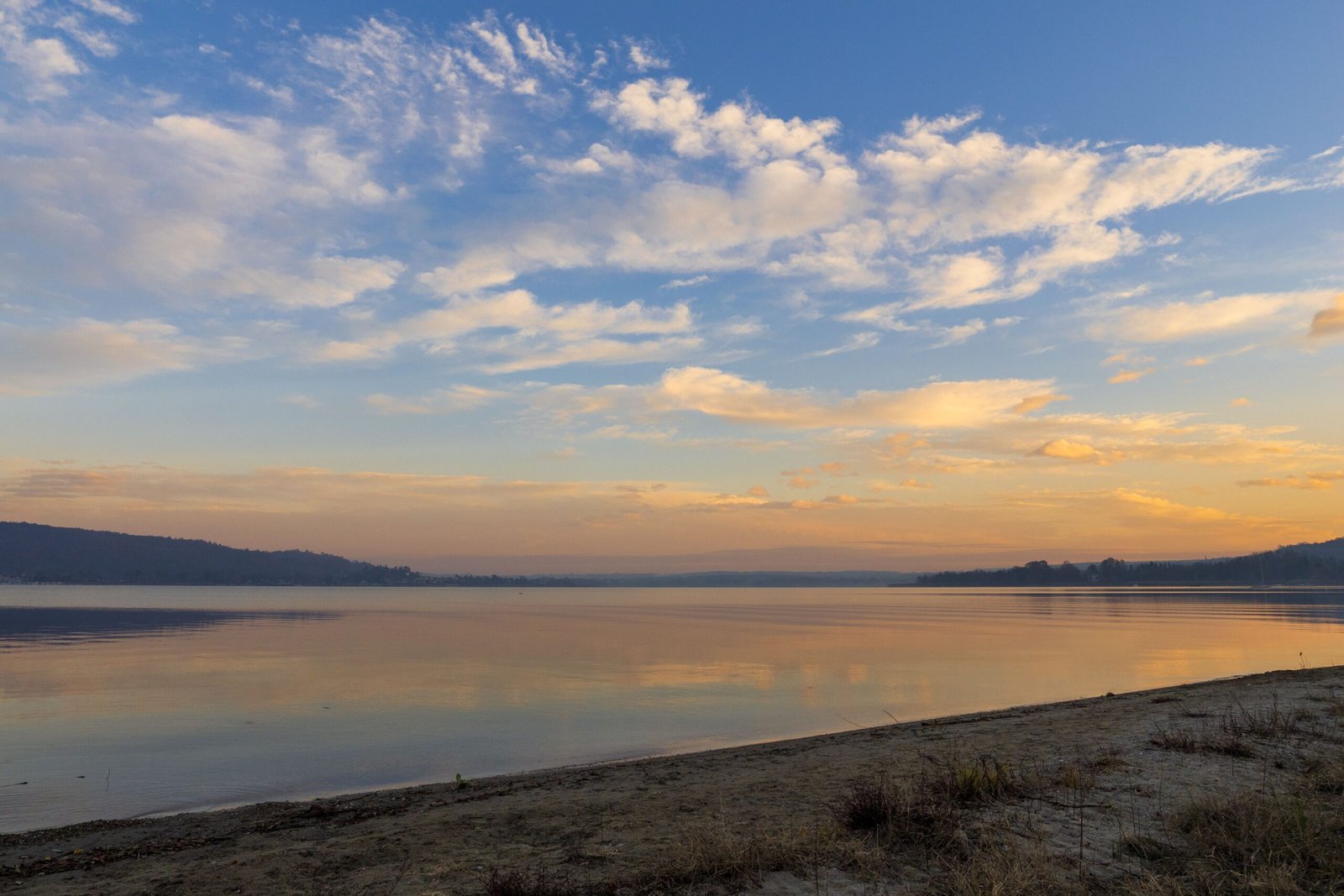 Relax at the picturesque Lake Mahkeenac