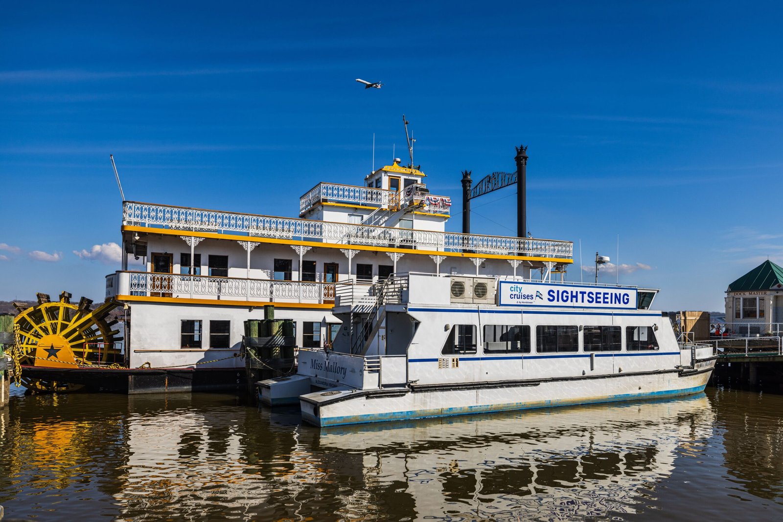 Enjoy a boat cruise on the Mississippi River