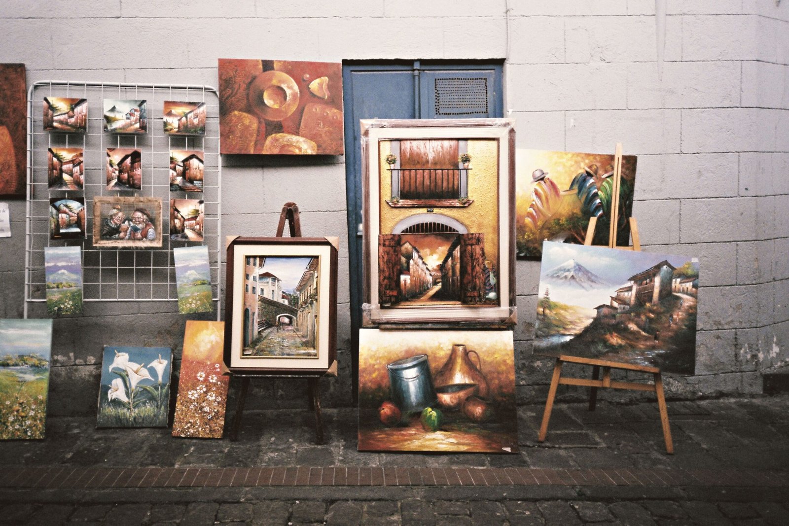 Discover the art galleries on Ocean Avenue, featuring local and regional artists.