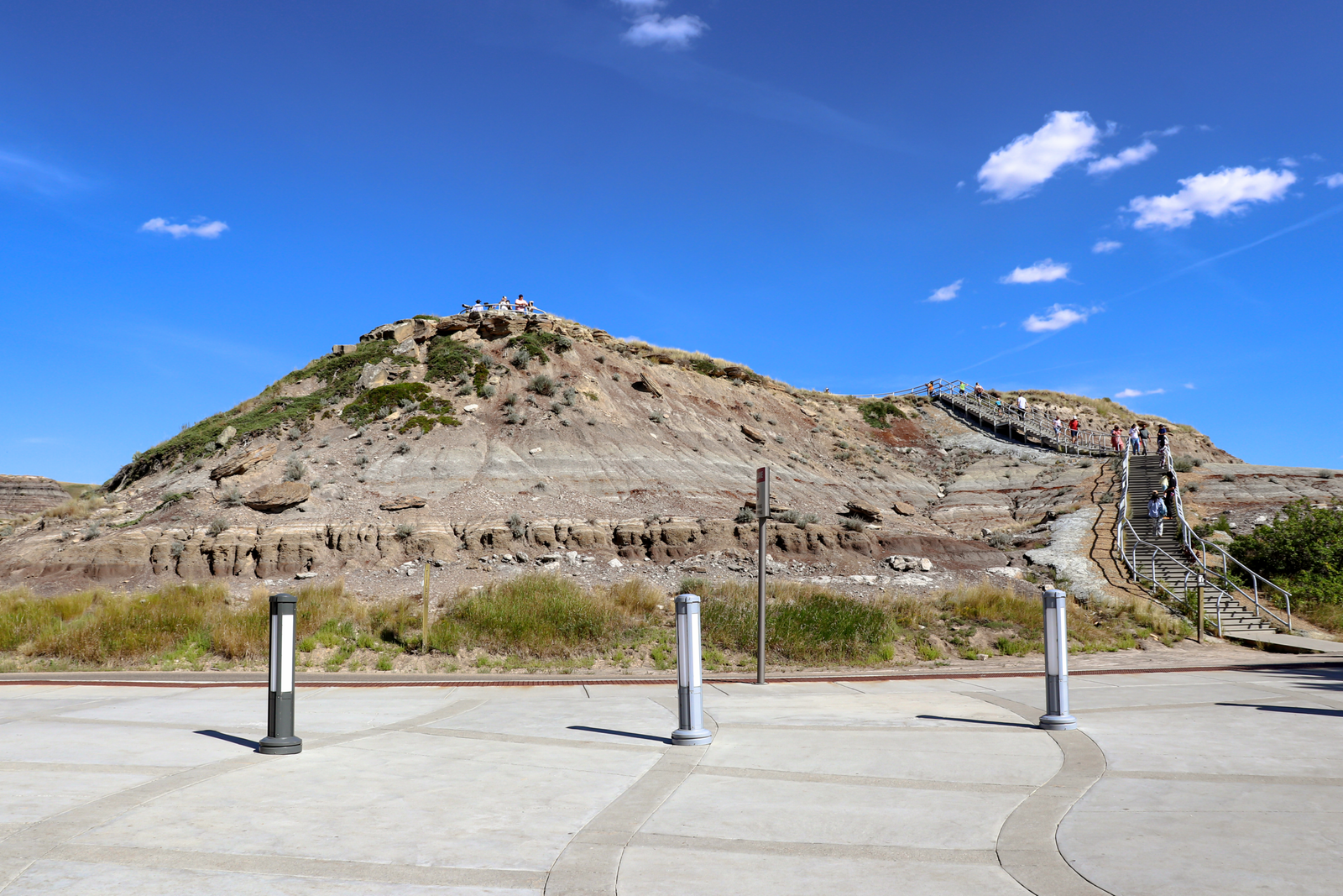 Take a guided tour of the Lewis and Clark Interpretive Center to learn about the explorers’ journey.