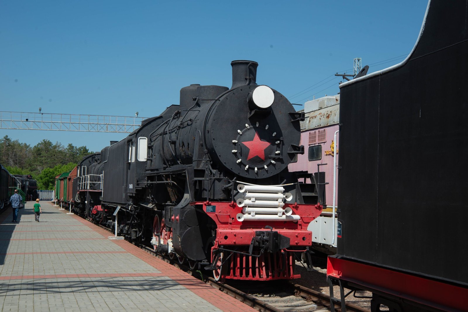 Visit the Oregon Coast Historical Railway Museum.