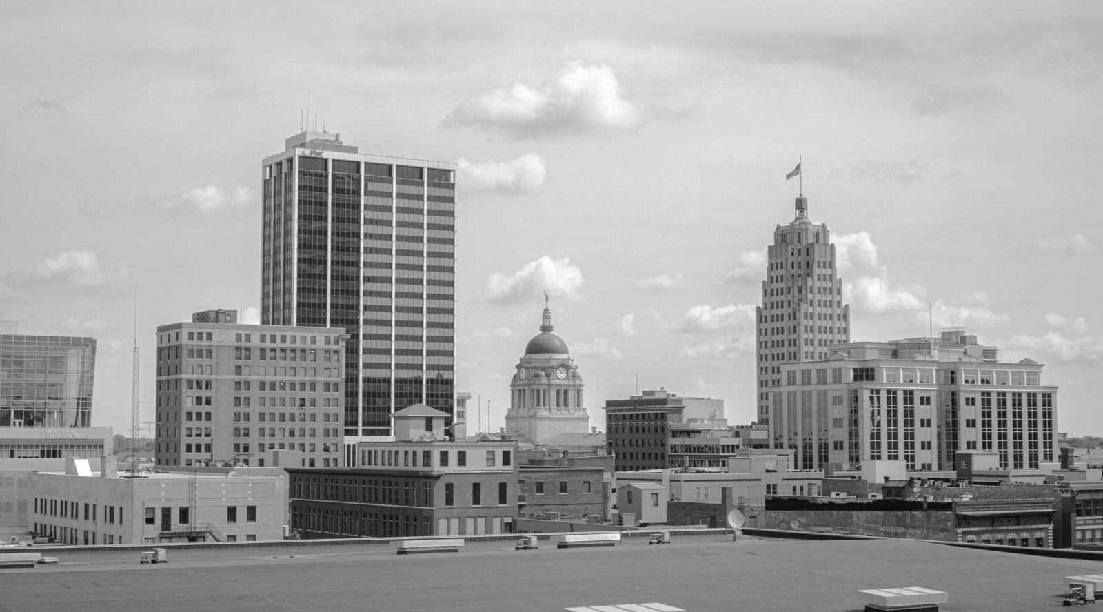 Here are the 25 best and top things to do in Evansville, Indiana: